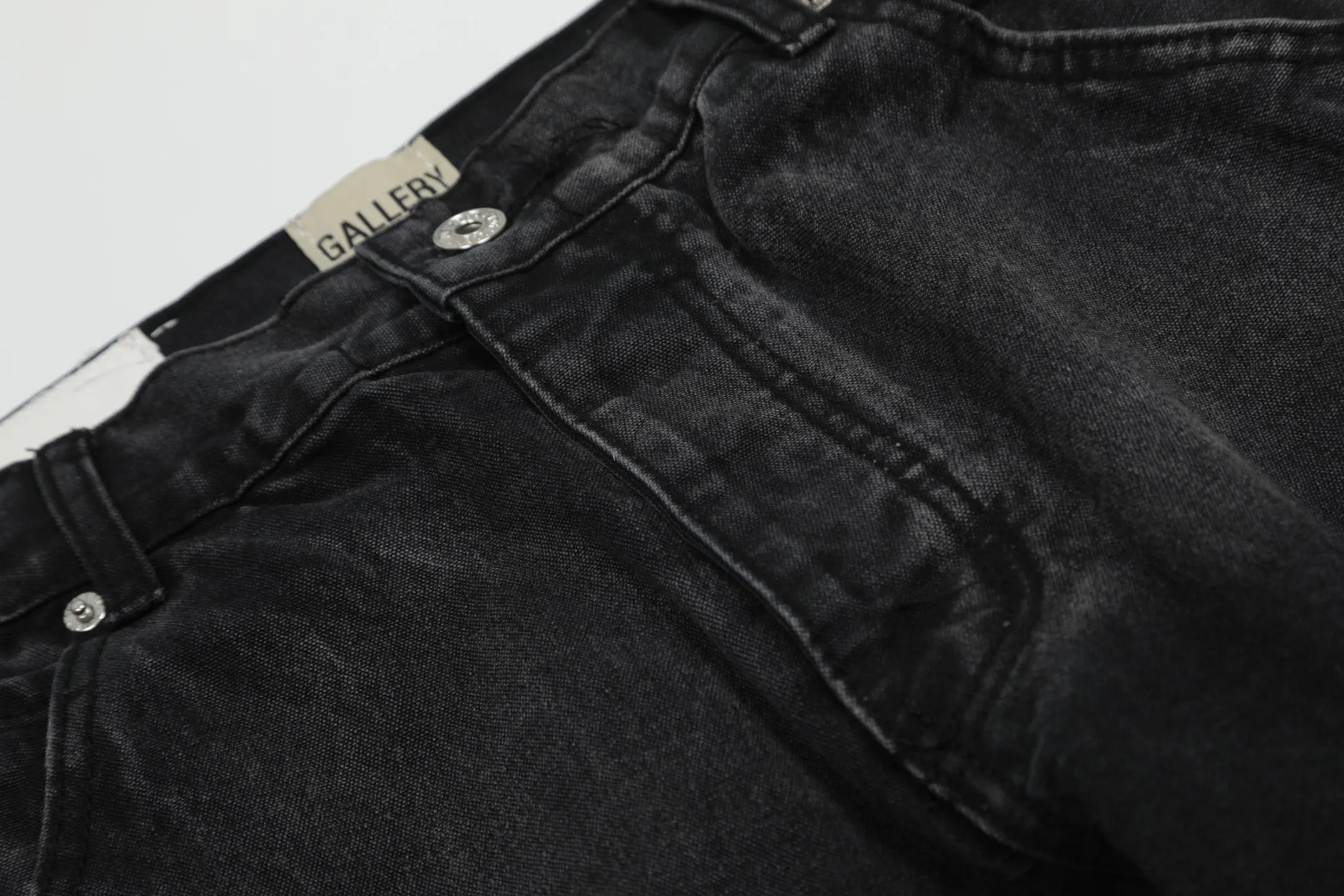 #8168 P250💰 GALLERY DEPT American retro splash-ink splicing micro-horn logging overalls raw edge jeans - Original purchase and pattern making to truly restore the ultimate texture of Vintage - Original hardware accessories, washed and other elevators, QR code analysis are all purchased from the original factory, high degree of restoration, welcome to compare with a certain product ~ - Three-dimensional version Loose and comfortable, not picky about the figure, taller and slimmer, factory Seiko, original factory quality control, same style for men and women, can be matched with couples Versatile recommendation: must-have jeans for all seasons Size: S-XXL (28-36)